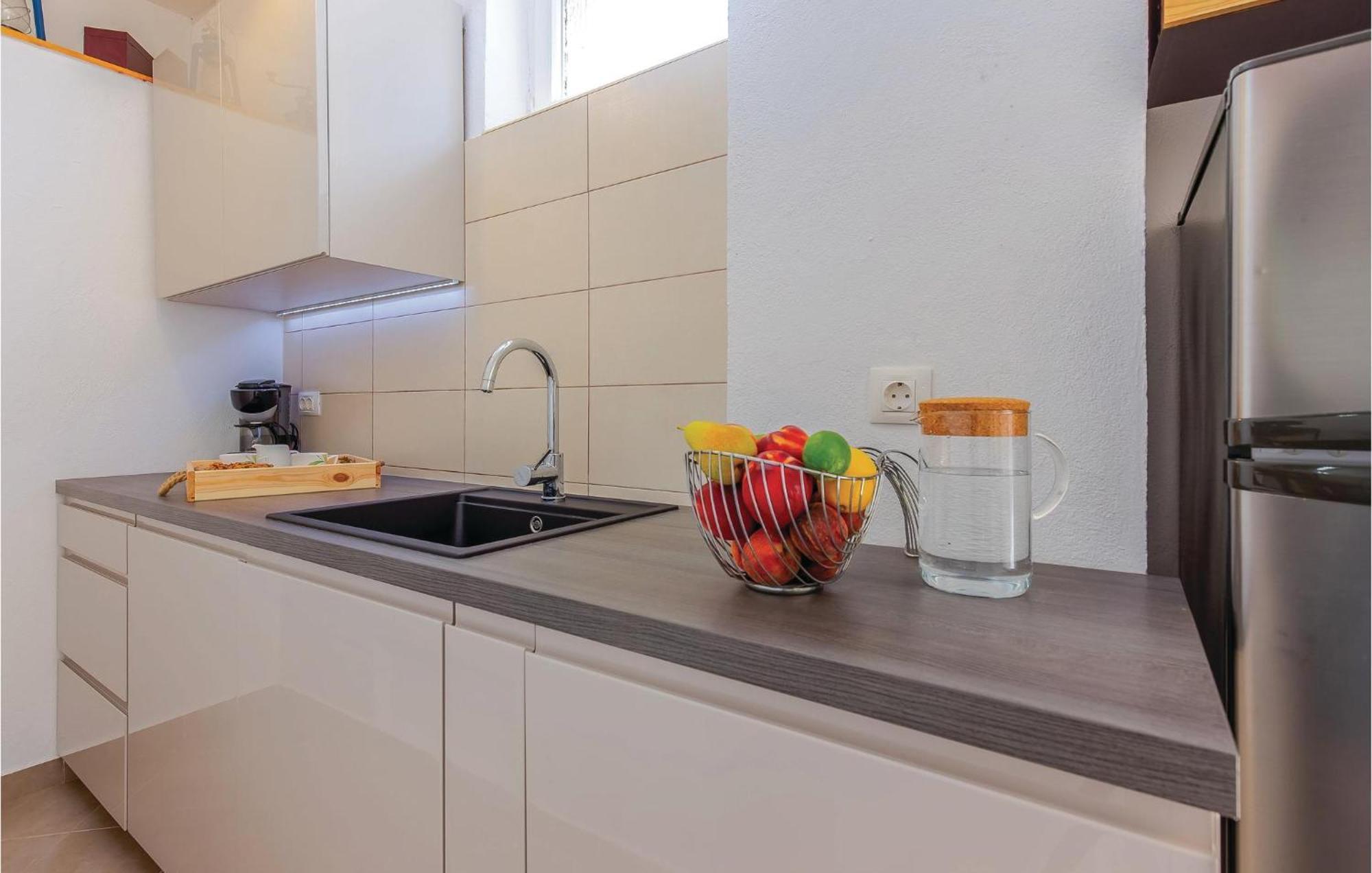 Nice Home In Grmani With Kitchen Šmrika Exterior foto